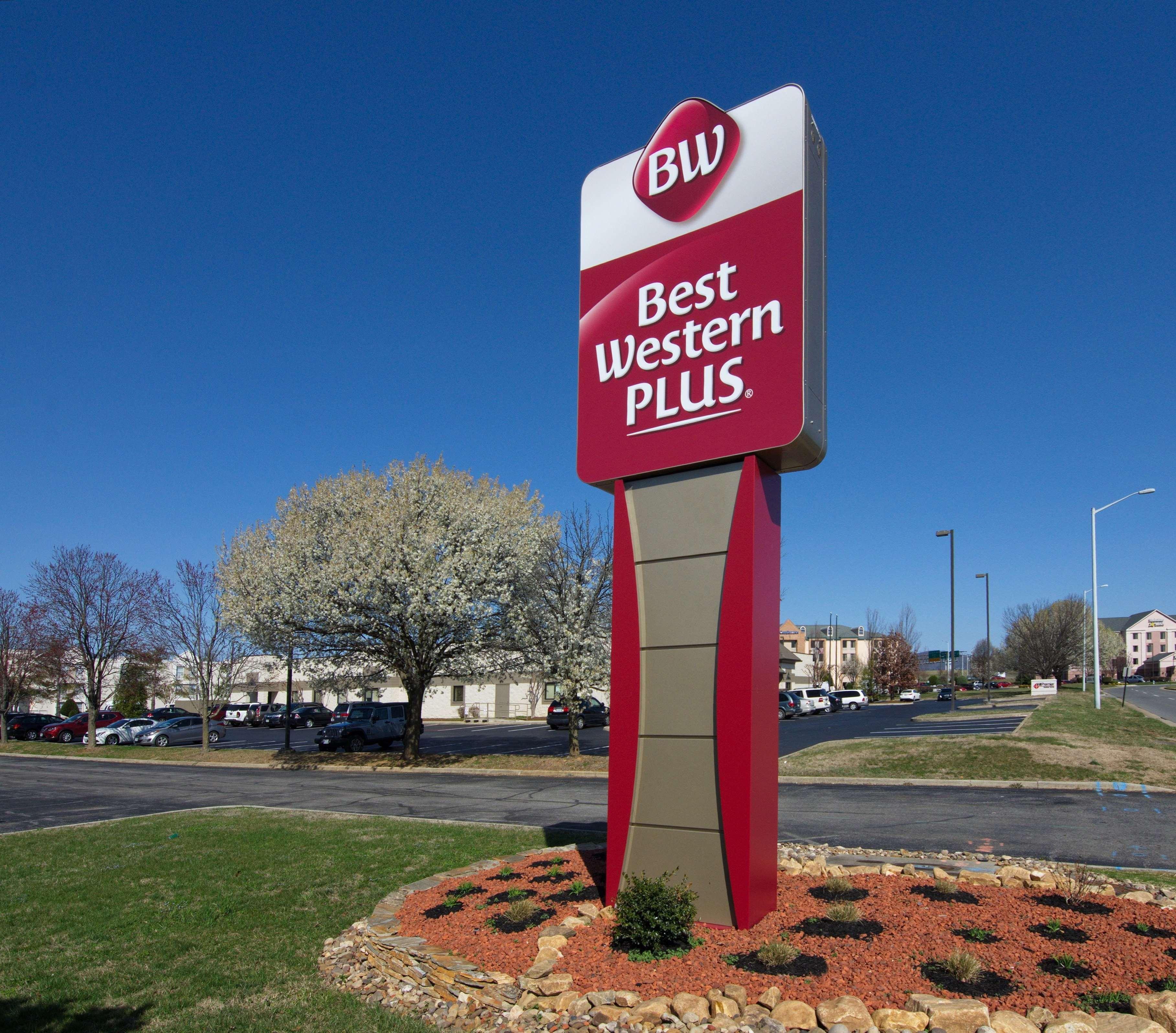 Best Western Plus Inn At Valley View Roanoke Exterior photo